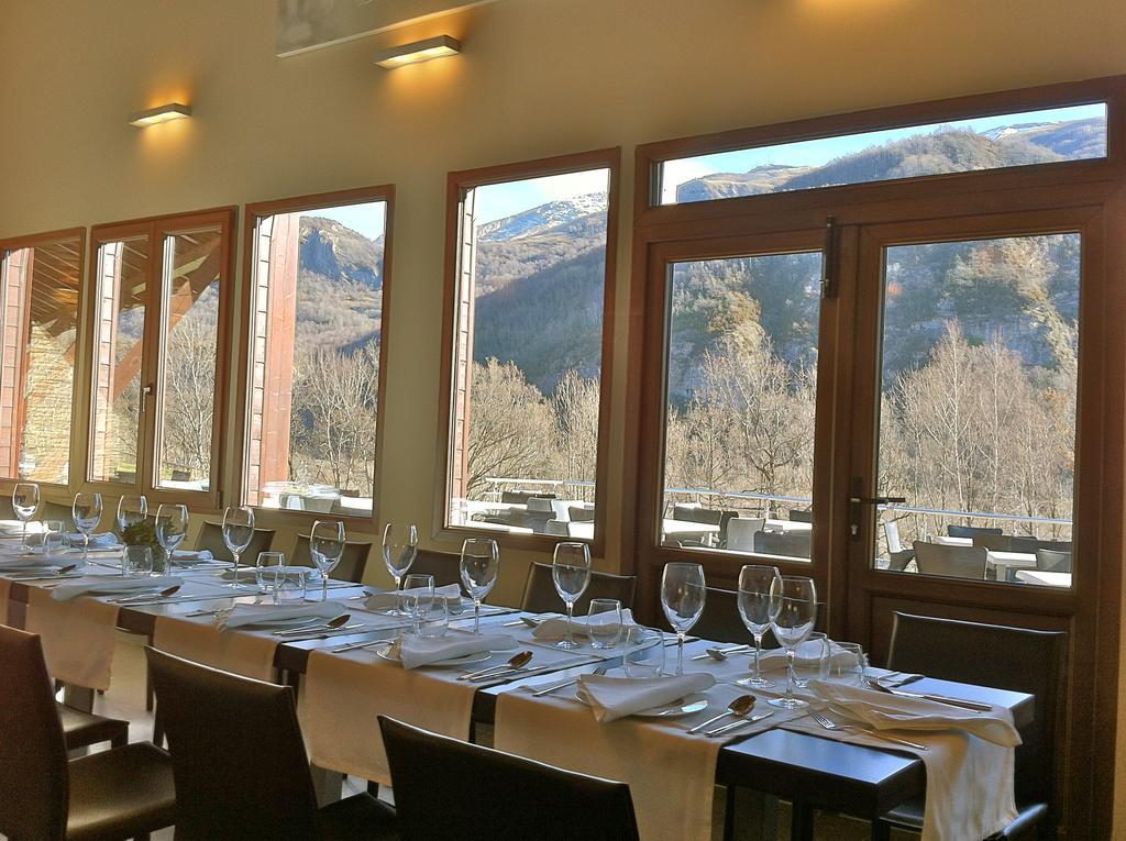 Aparthotel Bubal El Pueyo de Jaca Εξωτερικό φωτογραφία