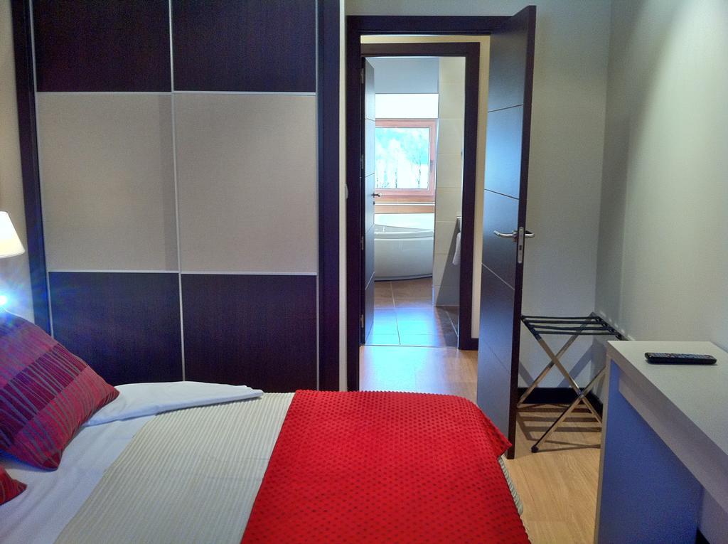 Aparthotel Bubal El Pueyo de Jaca Δωμάτιο φωτογραφία